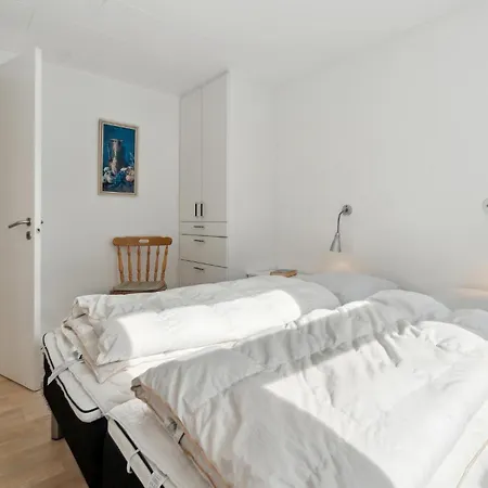 3 Bedroom Awesome In Aakirkeby Vakantiehuis *