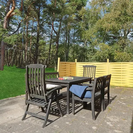 3 Bedroom Cozy In Aakirkeby * Vester Somarken